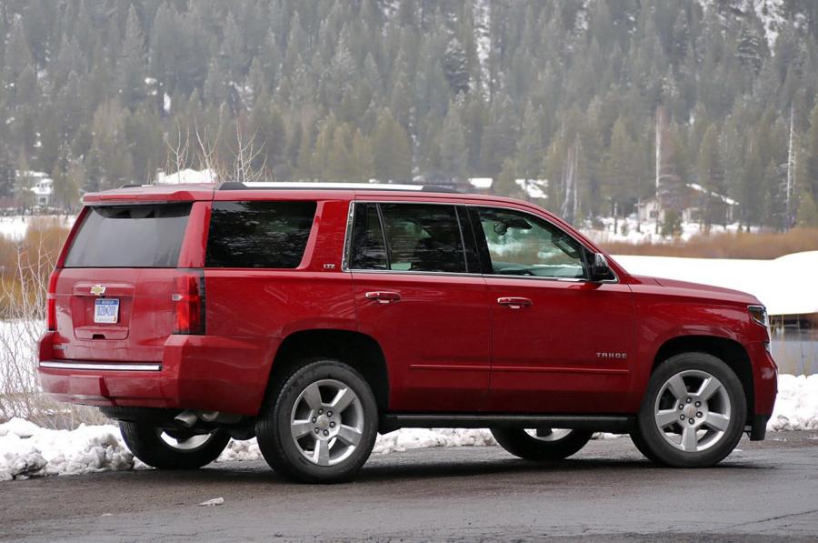 Chevrolet Tahoe 2015 года  (фото 2 из 62)